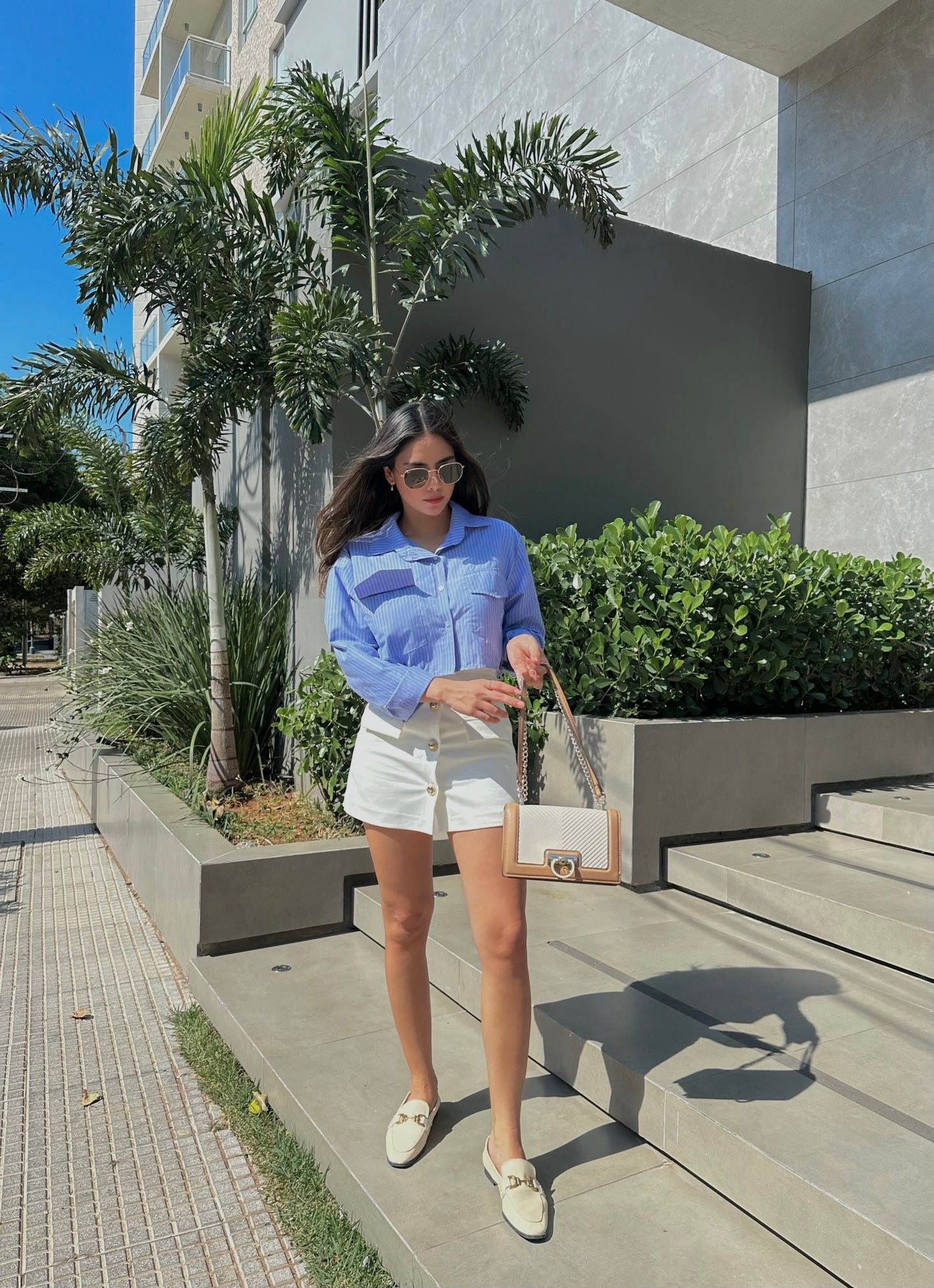 camisa corta celeste