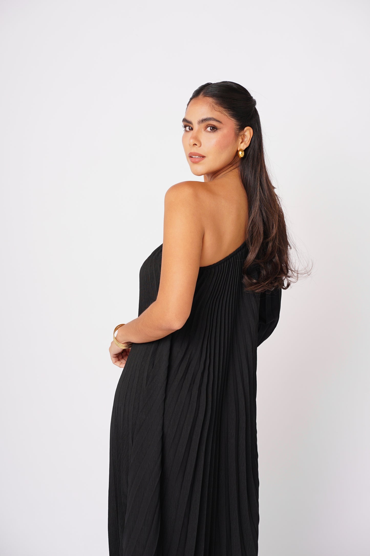 Vestido Negro Plizado Largo