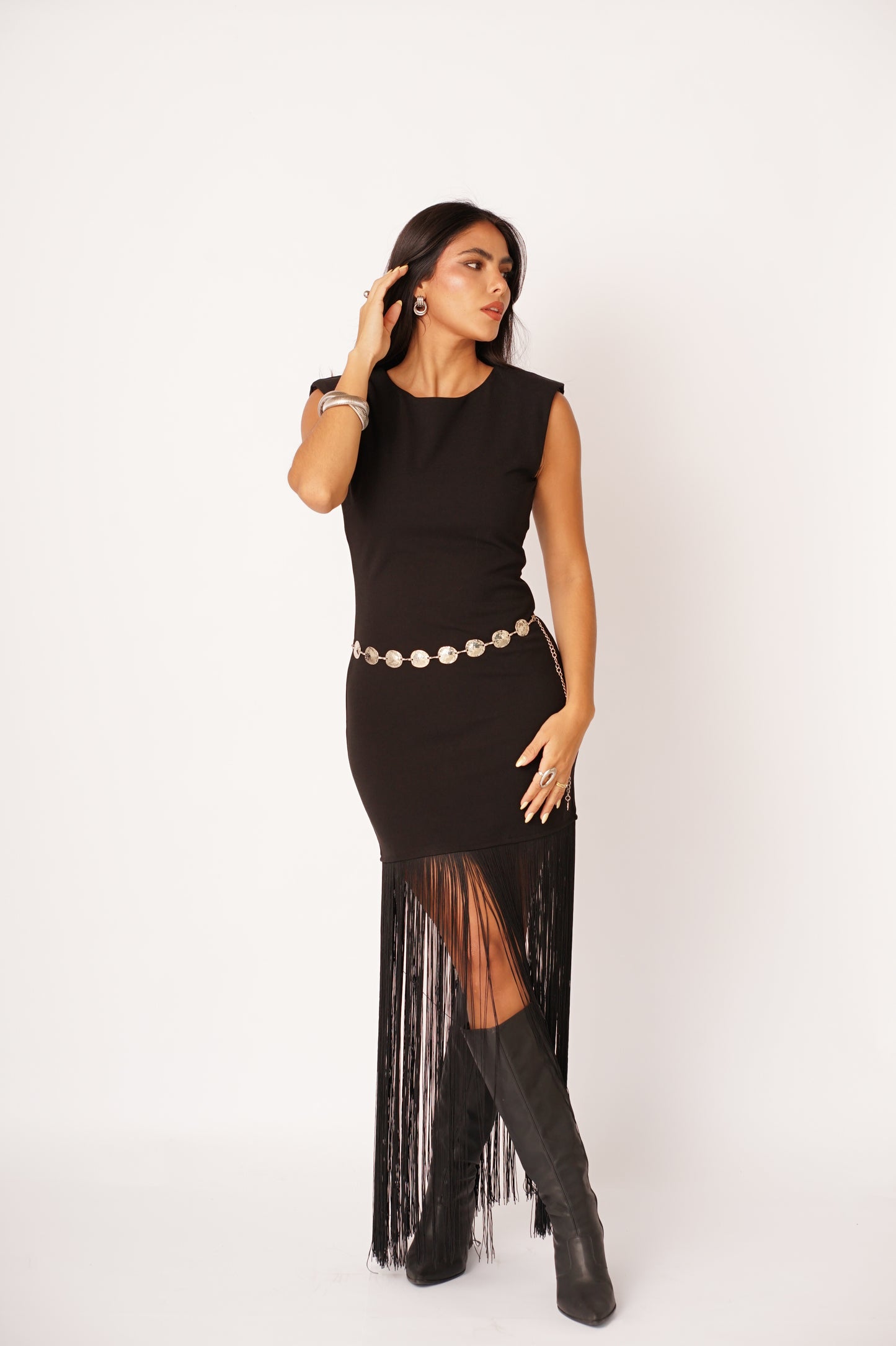 Vestido Largo con Flecos de Hilo Negro