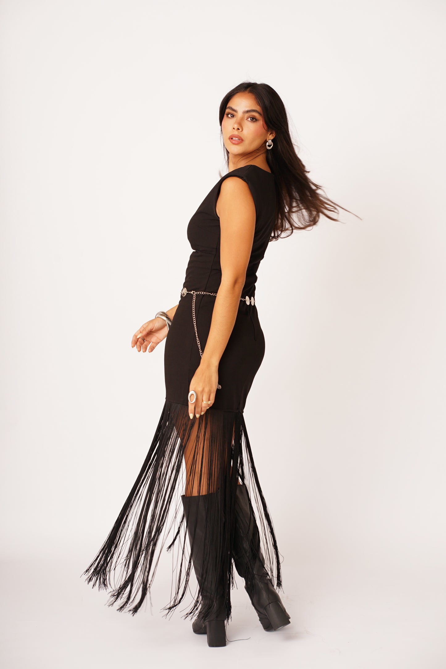 Vestido Largo con Flecos de Hilo Negro